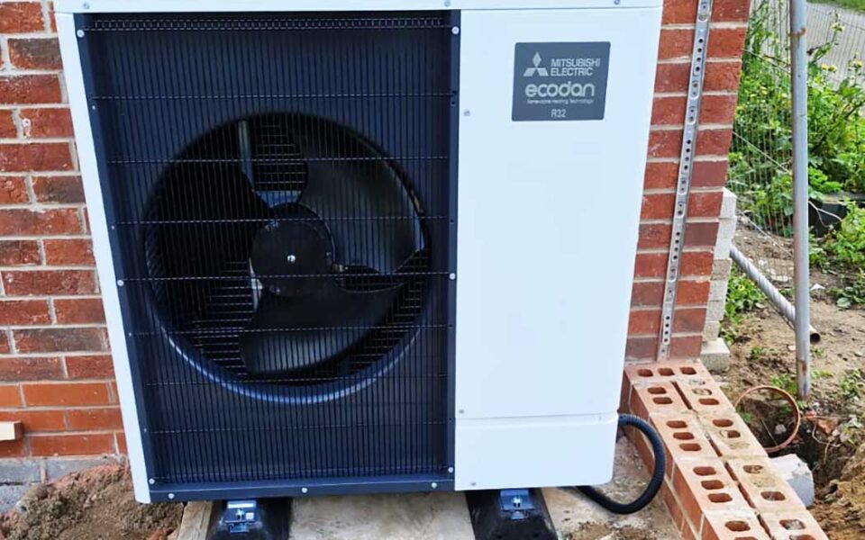 Mitsubishi-Ecodan-unit